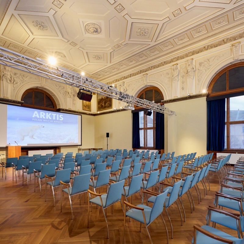 : (C) Christina Häusler