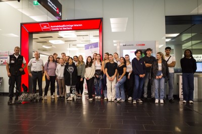 : Besuch Zollamt am Flughafen Wien (c) NHM Wien; Marietta Hengl