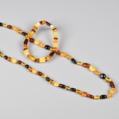 : Bernstein in allen Ausführungen © NHM Wien, C. Potter